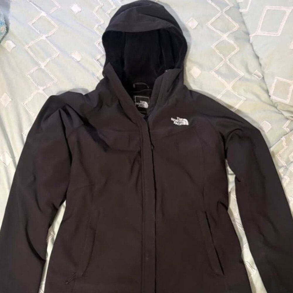 Women’s NorthFace Soft Shell Jacket